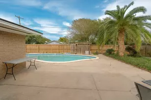 1424 N Avenue F, Freeport, TX 77541 - Photo 8