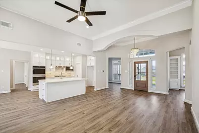 5437 Edgewater Court, Willis, TX 77318 - Photo 4