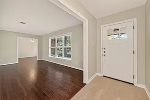 5211 Hummingbird St, Houston, TX 77035 - Photo 6