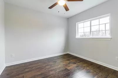 710 Barkley St Street #B, Houston, TX 77022 - Photo 18