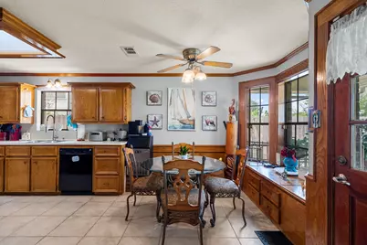 3902 18th Street N, Texas City, TX 77590 - Photo 10