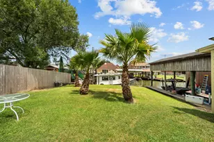 3902 18th St N, Texas City, TX 77590 - Photo 32