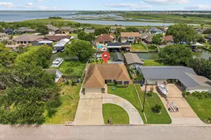 3902 18th St N, Texas City, TX 77590 - Photo 2