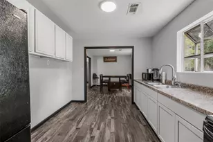 541 Trails End Dr, Cleveland, TX 77328 - Photo 10