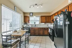12400 Overbrook Ln, Houston, TX 77077 - Photo 10
