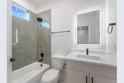 4712 Thornton Villas Lane, Houston, TX 77018 - Photo 10