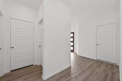 9746 Enclave Ridge Road, Willis, TX 77318 - Photo 8