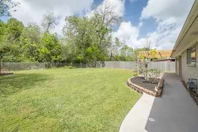 4102 Longhorn Drive, Baytown, TX 77521 - Photo 20