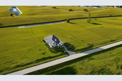 281 Brahman Trail, Angleton, TX 77515 - Photo 4