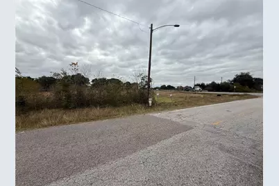 9015 Schiro Rd, Hitchcock, TX 77563 - Photo 6