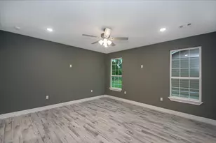 218 Brown St, West Columbia, TX 77486 - Photo 16
