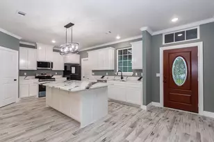 218 Brown St, West Columbia, TX 77486 - Photo 2