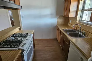 4701 Crepe Myrtle Ln, Pasadena, TX 77505 - Photo 4