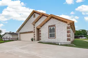 709 Coen Rd, Arcola, TX 77583 - Photo 4