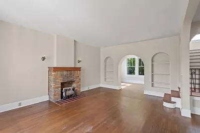 3910 Avenue R 1/2 Avenue, Galveston, TX 77550 - Photo 8