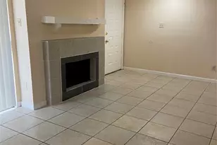 7064 Greenway Chase St, Houston, TX 77072 - Photo 6