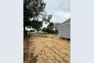 1215 Trinity Street, Anahuac, TX 77514 - Photo 6