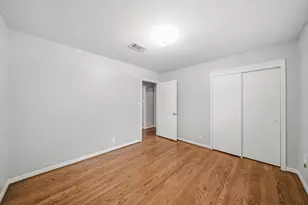 4614 Hummingbird St, Houston, TX 77035 - Photo 34