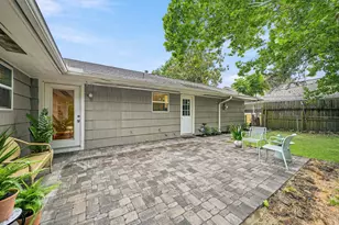 4614 Hummingbird St, Houston, TX 77035 - Photo 34