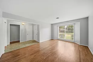 4614 Hummingbird St, Houston, TX 77035 - Photo 10