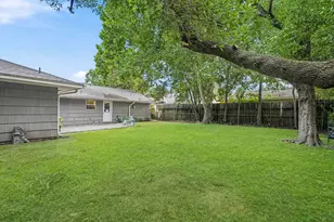 4614 Hummingbird St, Houston, TX 77035 - Photo 38