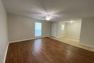130 Oyster Creek Dr, Lake Jackson, TX 77566 - Photo 2