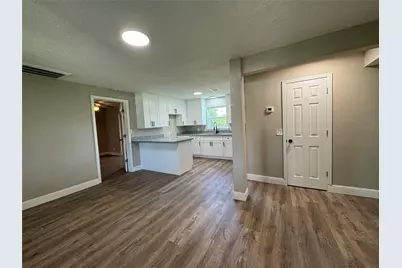 9006 Elm Street, Hitchcock, TX 77563 - Photo 2