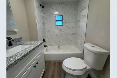 9006 Elm Street, Hitchcock, TX 77563 - Photo 8