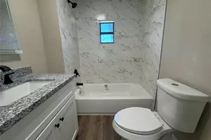 9006 Elm St, Hitchcock, TX 77563 - Photo 8