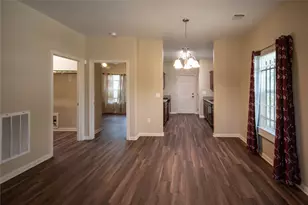 6010 Lyndhurst Dr, Houston, TX 77033 - Photo 4