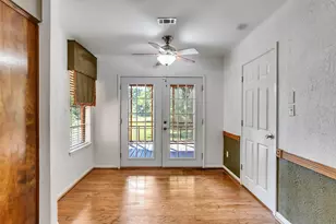 18085 Lake Dr E, Willis, TX 77378 - Photo 20