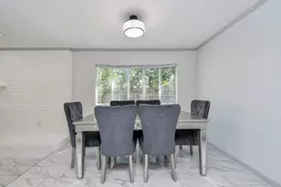 2203 Holly Knoll St, Houston, TX 77077 - Photo 10