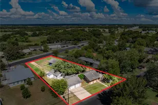 1070 Noth Franklin, La Grange, TX 78945 - Photo 1