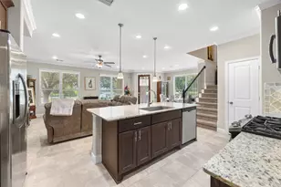 403 Marina View Dr, Webster, TX 77598 - Photo 16
