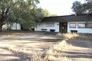 1103 US Hwy 59 N, Edna, TX 77957 - Photo 16