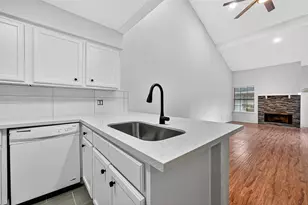 3143 Windchase Blvd, Houston, TX 77082 - Photo 20