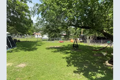 614 Coulter Street, Rockdale, TX 76567 - Photo 16