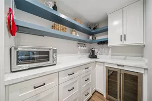 6711 Cindy Ln, Houston, TX 77008 - Photo 10