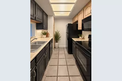 11843 Braesview #306, San Antonio, TX 78213 - Photo 2