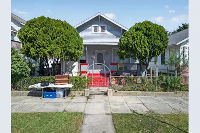 2724 Avenue P 1/2, Galveston, TX 77550 - Photo 2