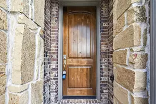 2117 Arrowood Glen Dr, Houston, TX 77077 - Photo 2