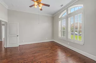 1317 Caywood Ln, Houston, TX 77055 - Photo 10