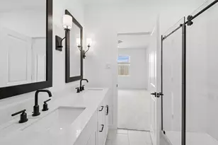 422 Monarch Trl, Huntsville, TX 77340 - Photo 16