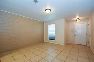 1521 Barcelona Way Way, Baytown, TX 77520 - Photo 2