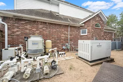 3807 Hogan Court, Sugar Land, TX 77479 - Photo 38