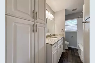 5619 Wood Creek Way, Houston, TX 77017 - Photo 16