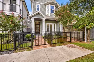 444 W 26th St, Houston, TX 77008 - Photo 2