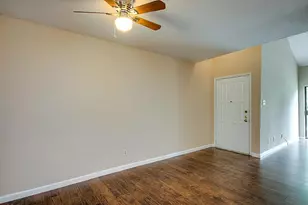 10811 Richmond Ave, Houston, TX 77042 - Photo 2