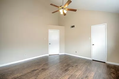 10811 Richmond Avenue #19, Houston, TX 77042 - Photo 18