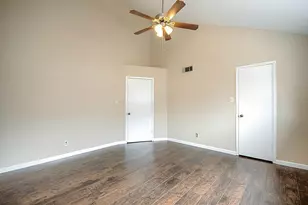 10811 Richmond Ave, Houston, TX 77042 - Photo 18